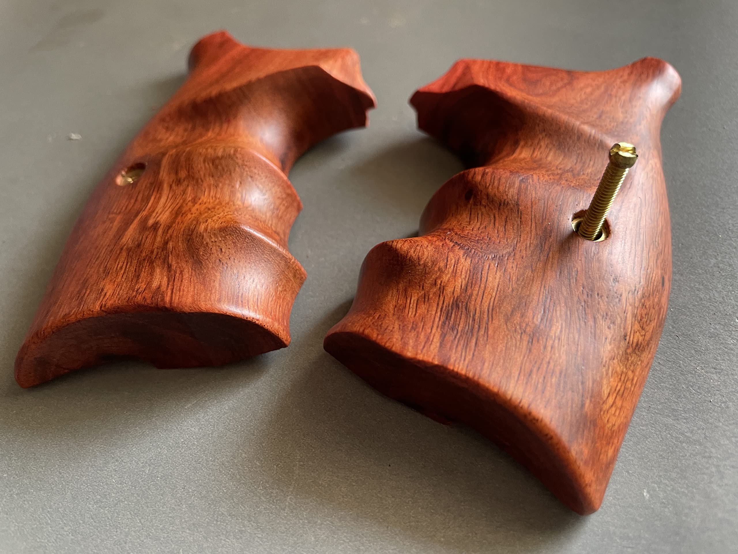 Amazon | 新品!グリップはS&W K/lフレームスクエアバットに対応